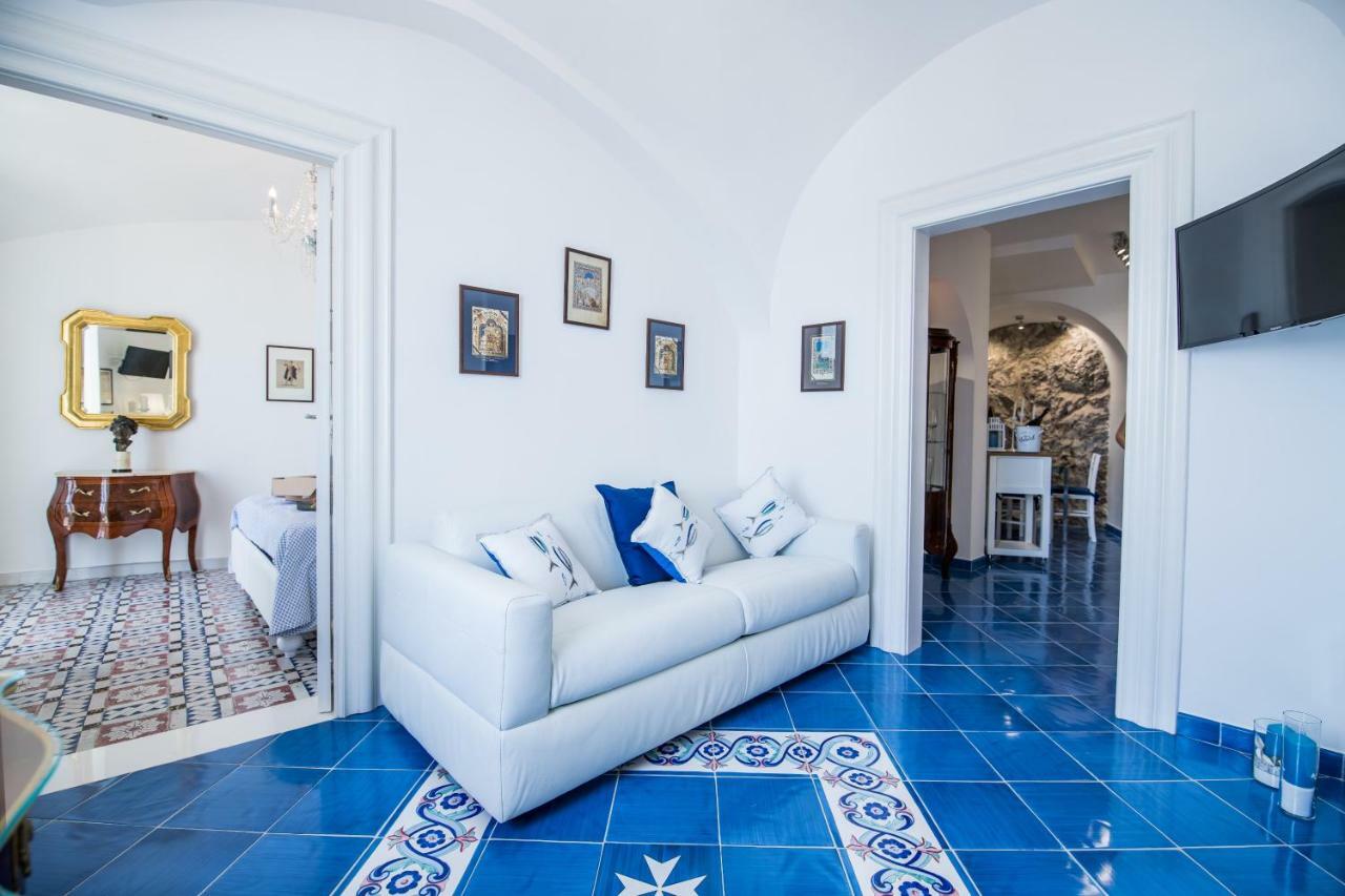 Suite Picasso Амальфи Экстерьер фото