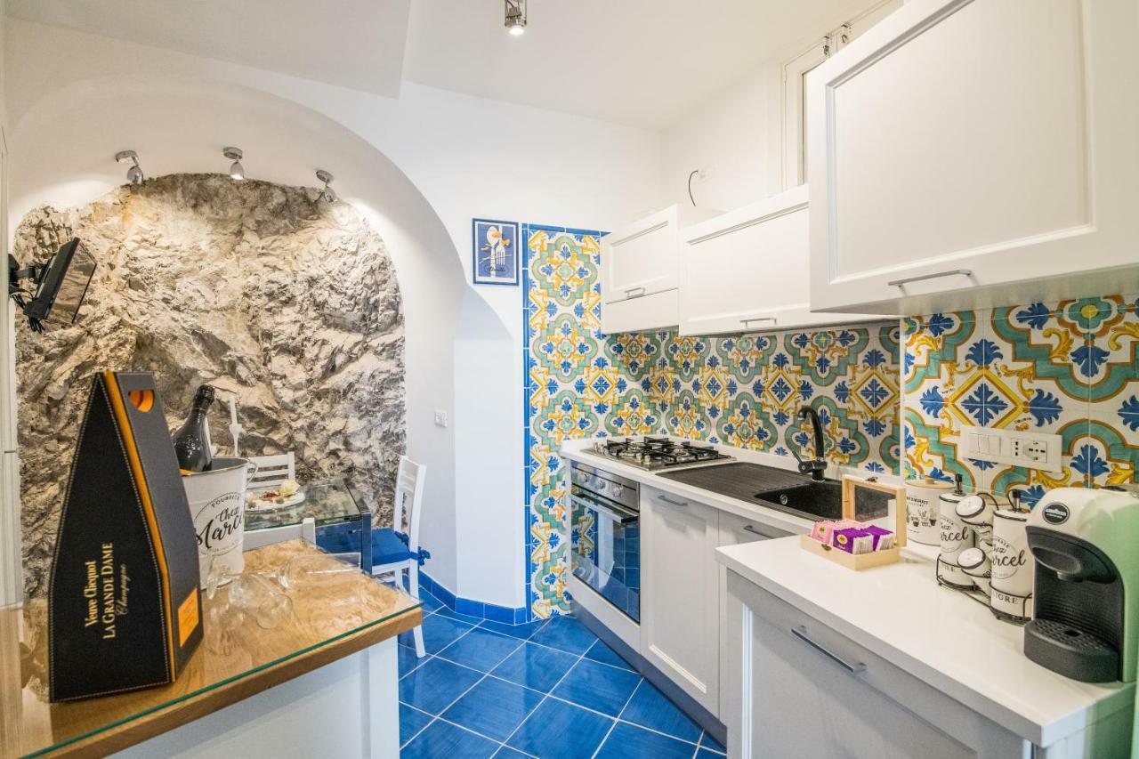 Suite Picasso Амальфи Экстерьер фото