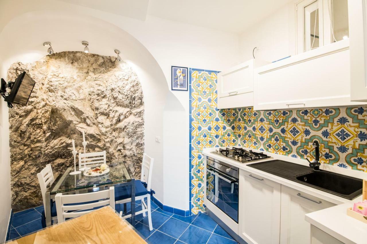 Suite Picasso Амальфи Экстерьер фото